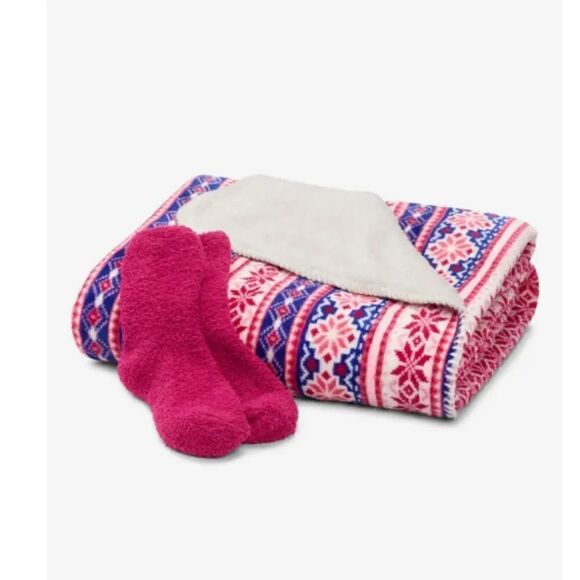 Blanket/throw & matching socks set NWT - Picture 2 of 4
